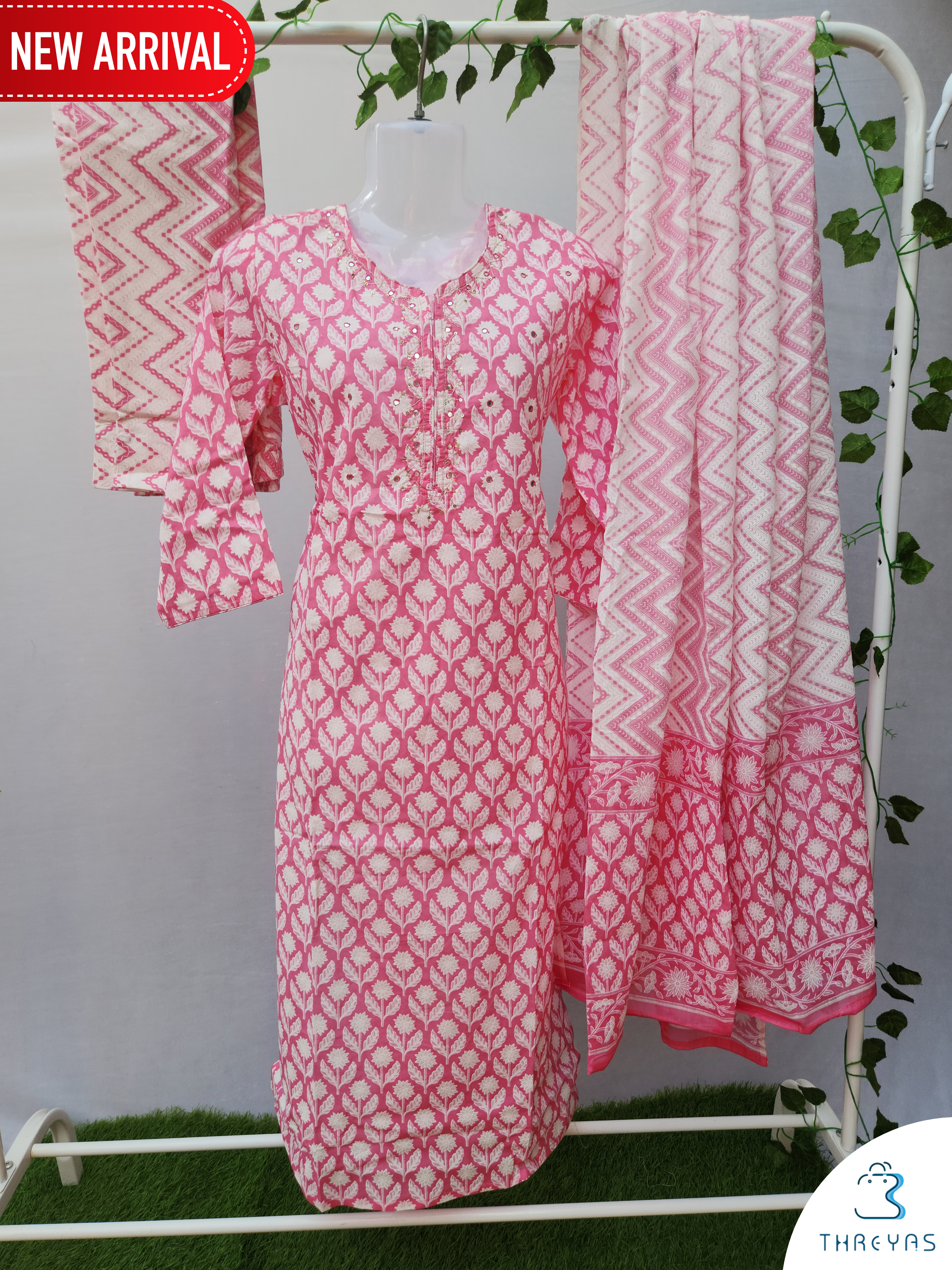 White and Pink Cotton Kurthis Set for women | Stylish Kurthis & Kurtis Sets for Women | Threyas