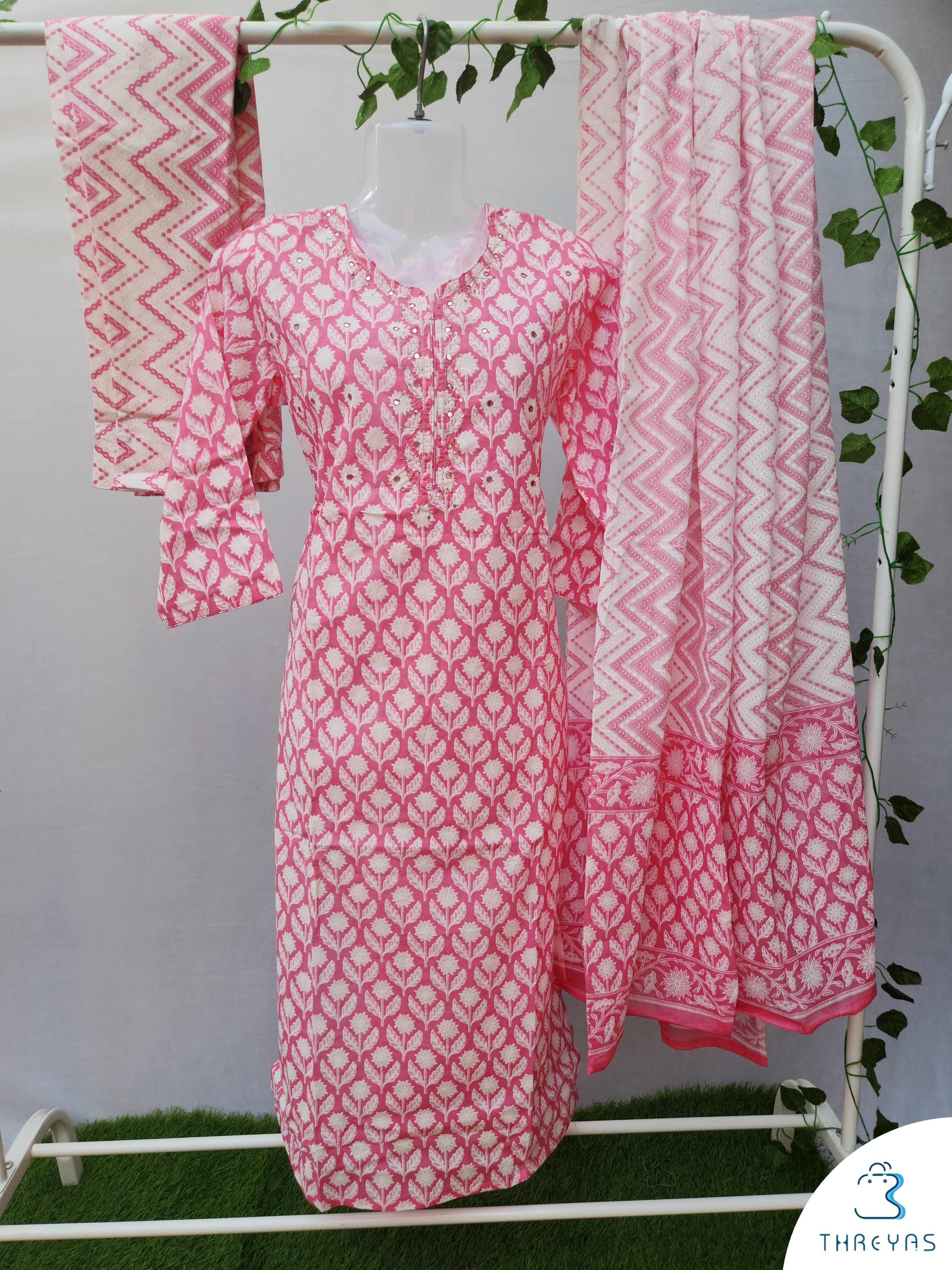 White and Pink Cotton Kurthis Set for women | Stylish Kurthis & Kurtis Sets for Women | Threyas