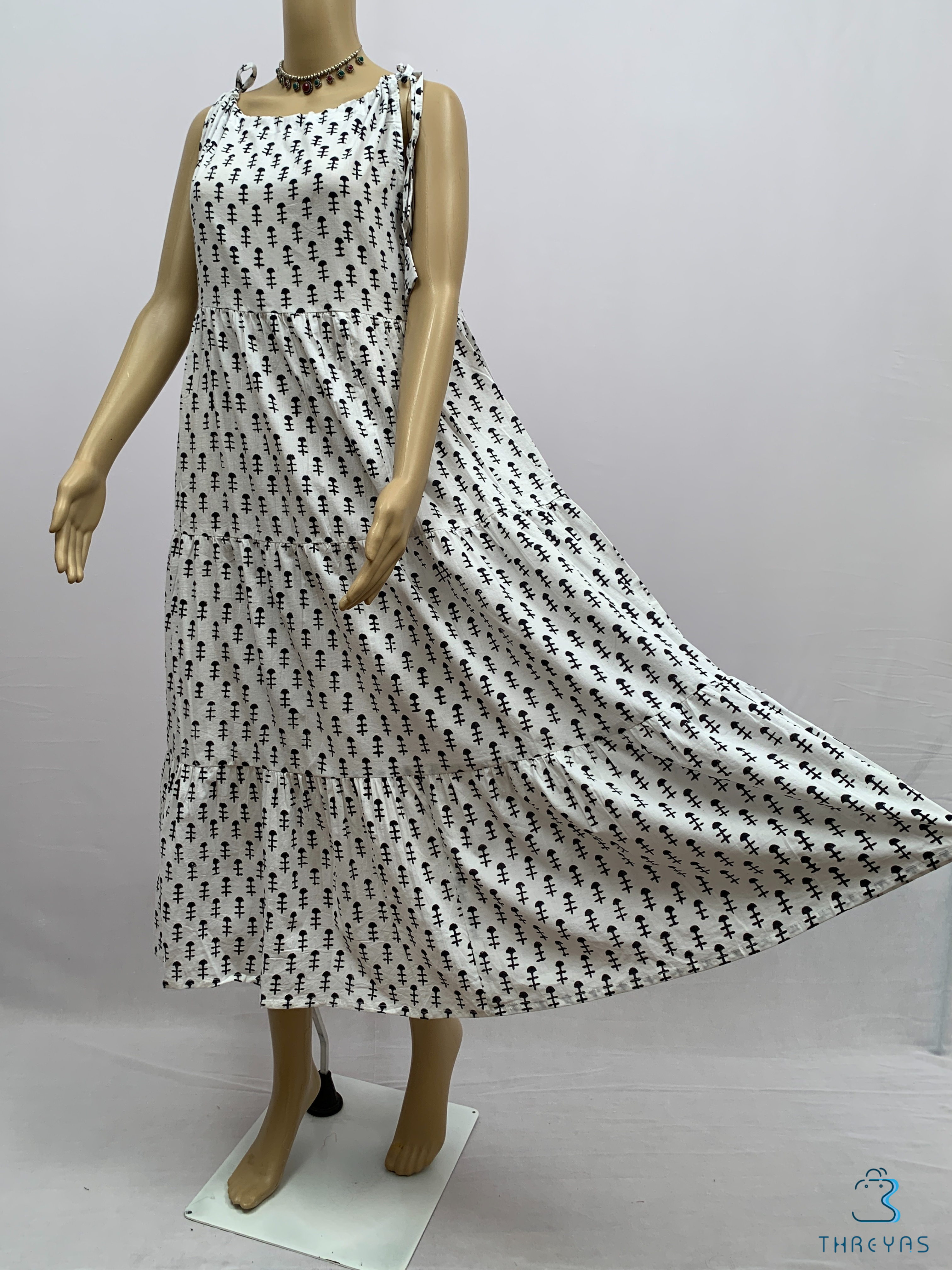 White & Black Cotton Printed Kurthis set with Shoulder Tie-Ups for women |Stylish Kurthis & Kurtis Sets for Women | Threyas