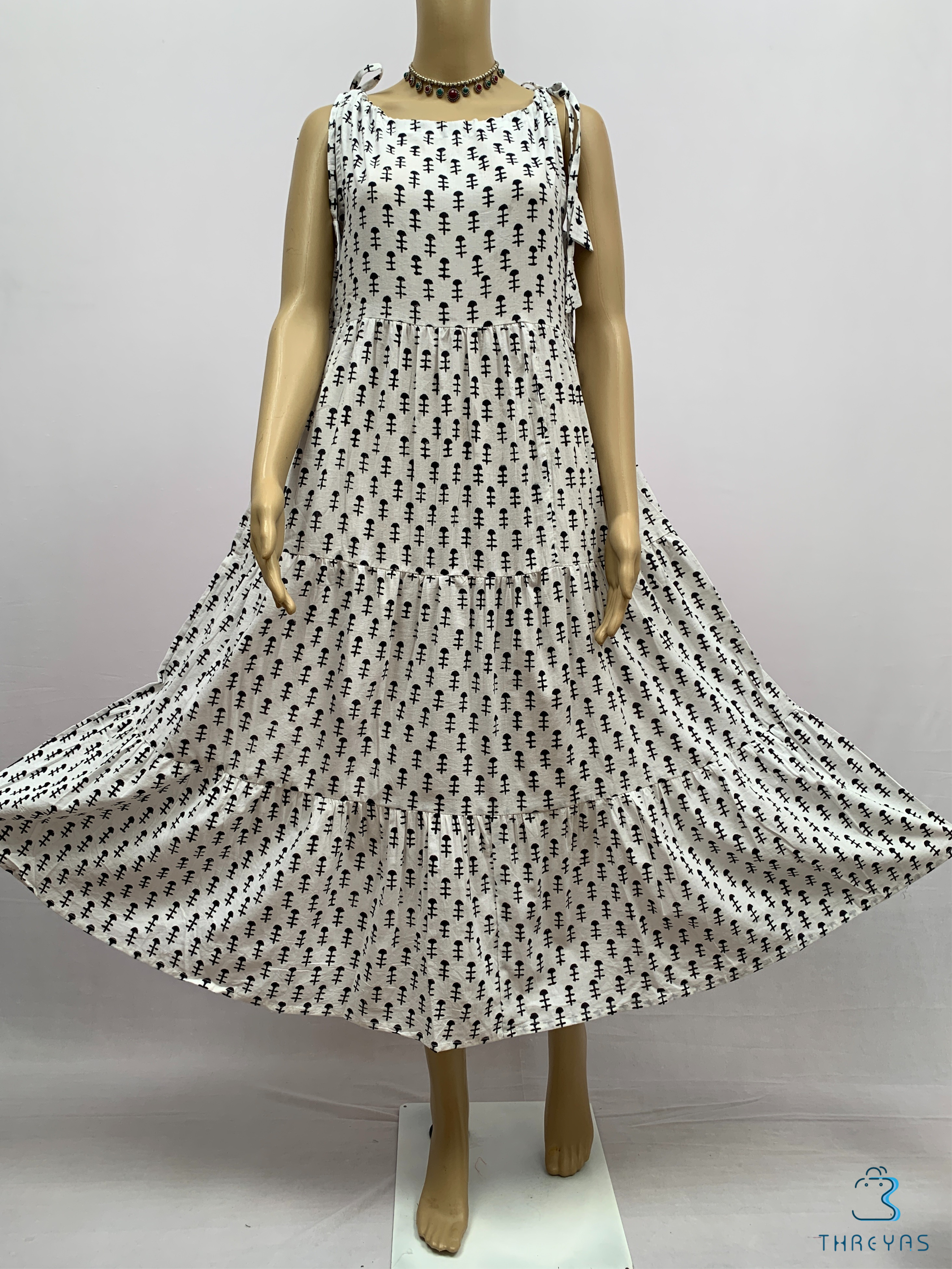 White & Black Cotton Printed Kurthis set with Shoulder Tie-Ups for women |Stylish Kurthis & Kurtis Sets for Women | Threyas