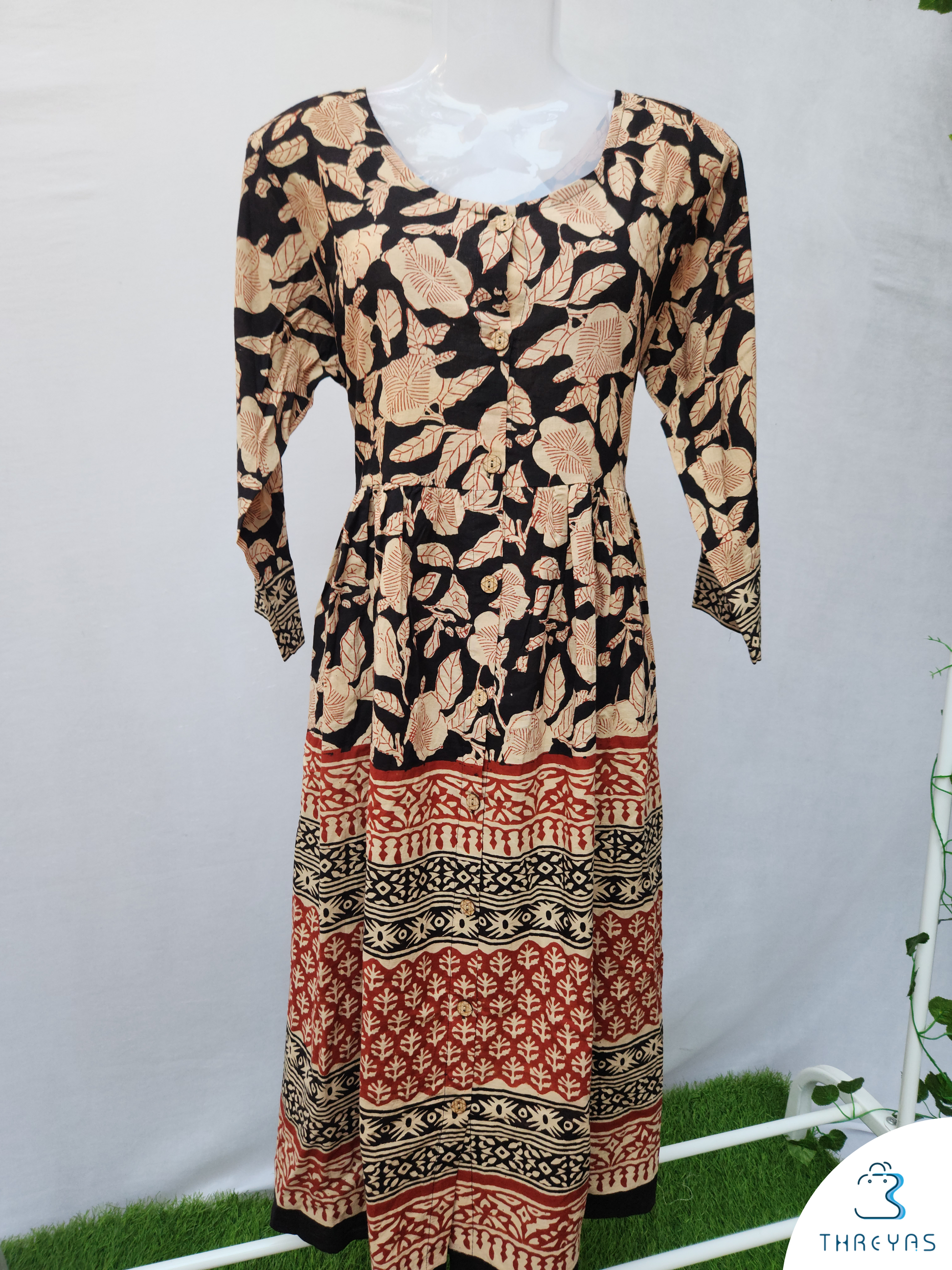 Cream Ajrak Printed Kurti | Cream Ajrak Printed Kurti for women | Threyas 