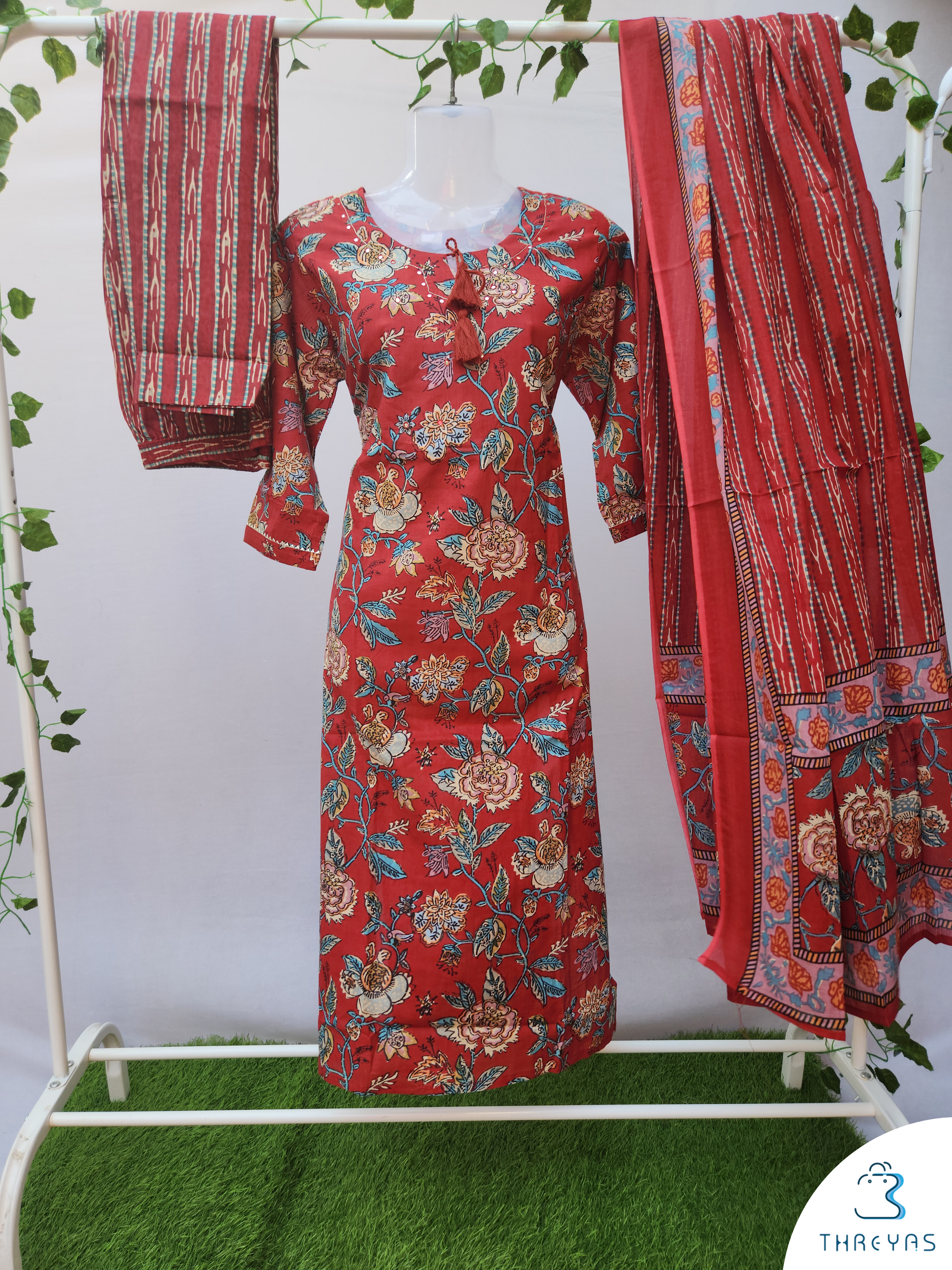 Red Cotton Kurthis Set for women |  Stylish Kurthis & Kurtis Sets for Women | Threyas 