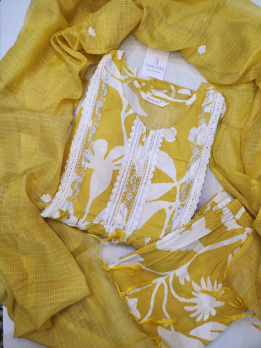 Yellow Floral Printed Kurta Set with Dupatta Lace Detailing for Women