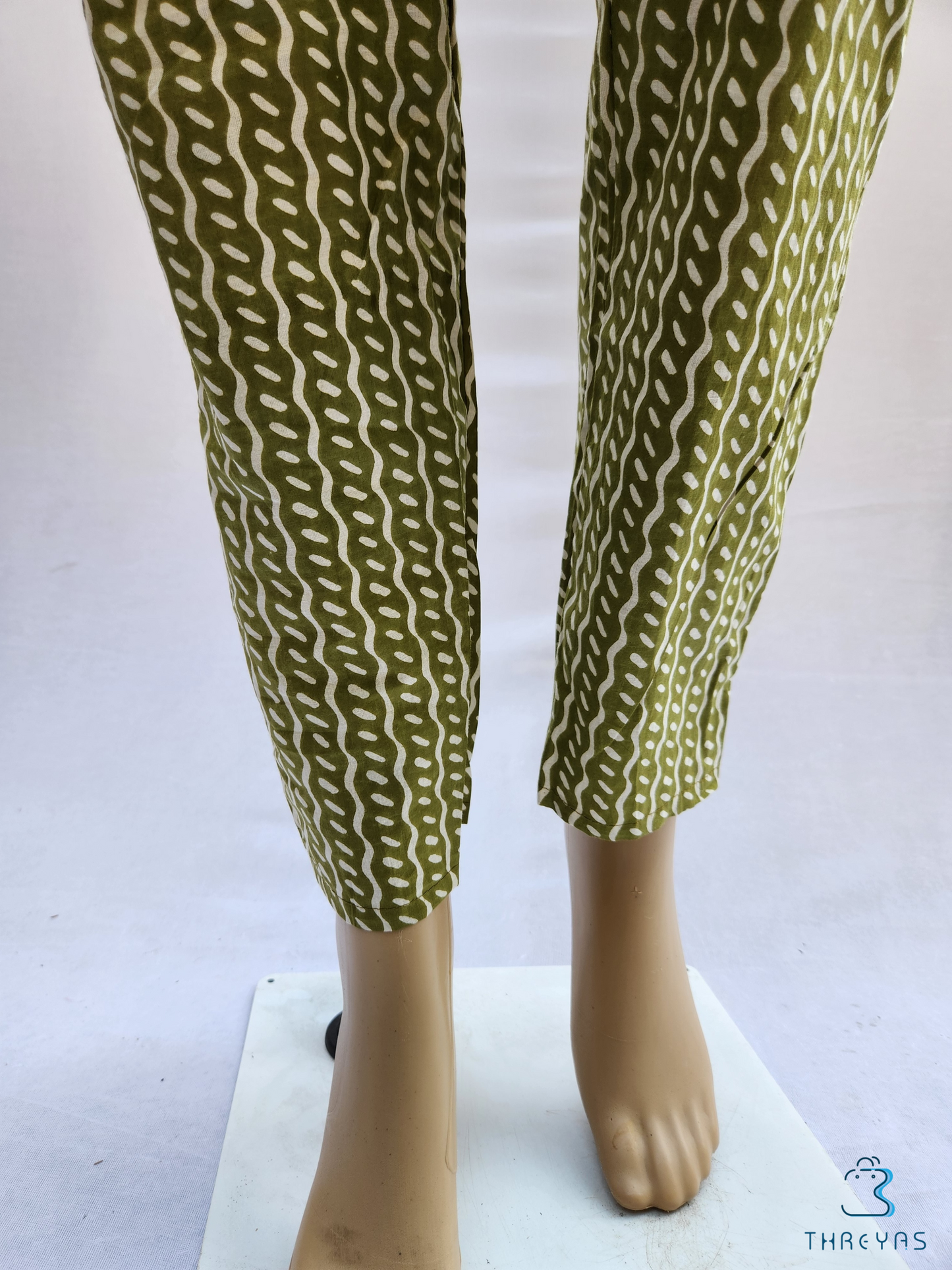 Olive Green Cotton Printed Kurthi set with Trousers for women | Stylish Kurthis & Kurtis Sets for Women | Threyas 
